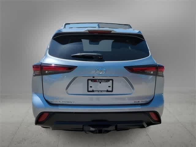 new 2024 Toyota Highlander car, priced at $44,998