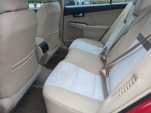 used 2014 Toyota Camry Hybrid car, priced at $12,999