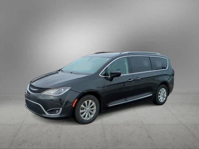 used 2018 Chrysler Pacifica car, priced at $14,750