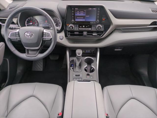 used 2022 Toyota Highlander car, priced at $37,495