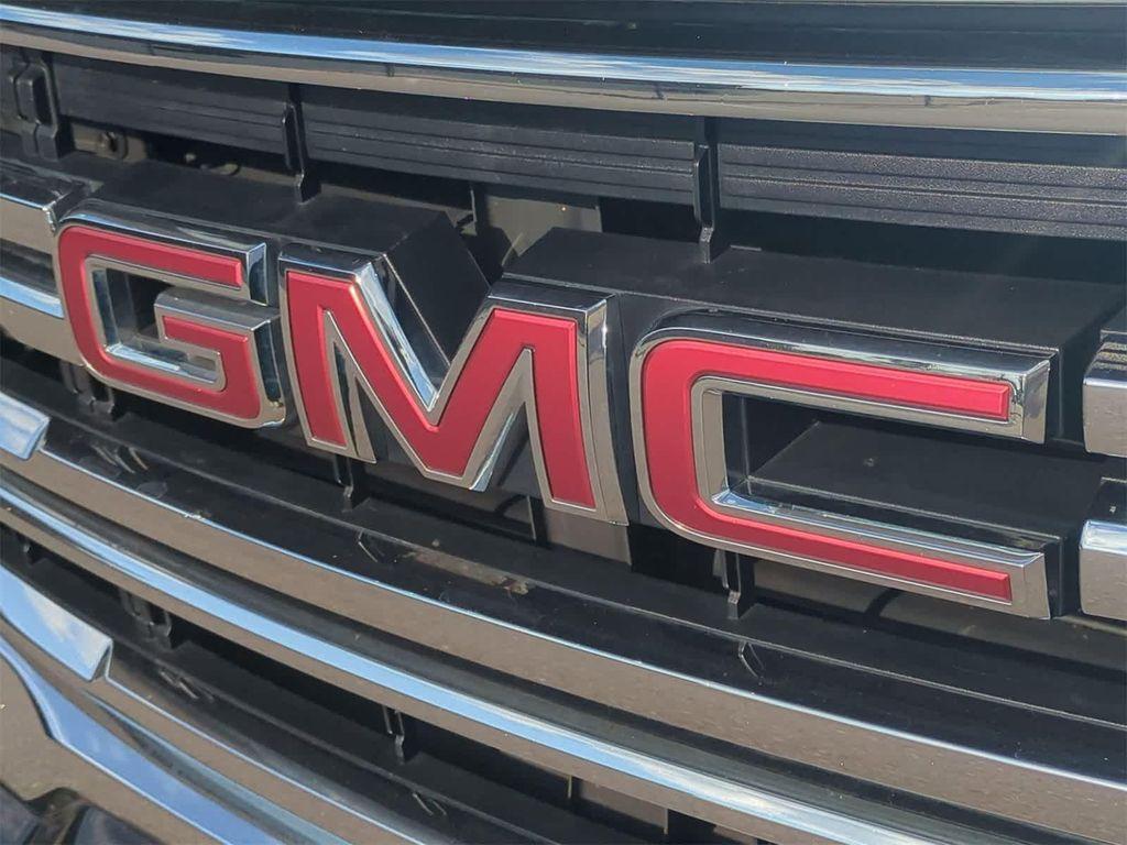 used 2023 GMC Acadia car, priced at $25,300