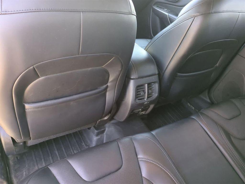 used 2019 Jeep Cherokee car, priced at $16,010