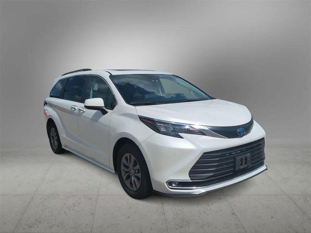 used 2024 Toyota Sienna car, priced at $40,999