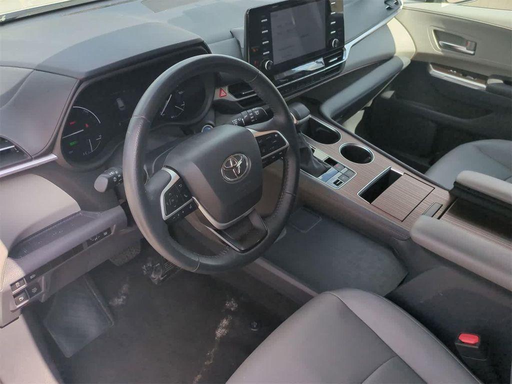 used 2024 Toyota Sienna car, priced at $40,999