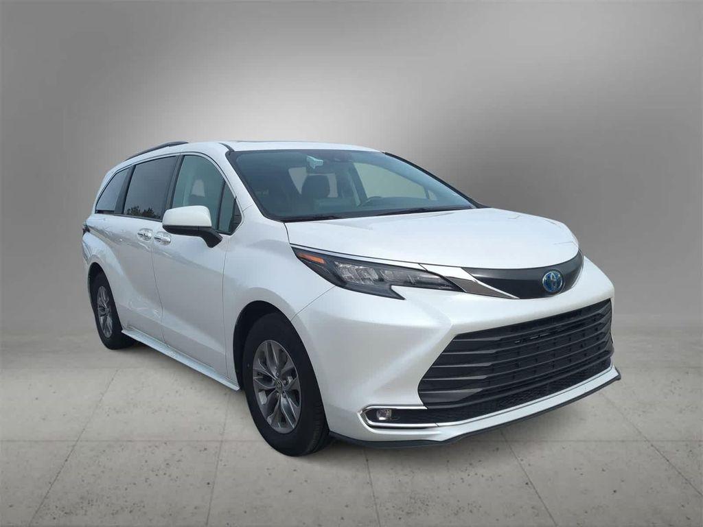 used 2024 Toyota Sienna car, priced at $38,999