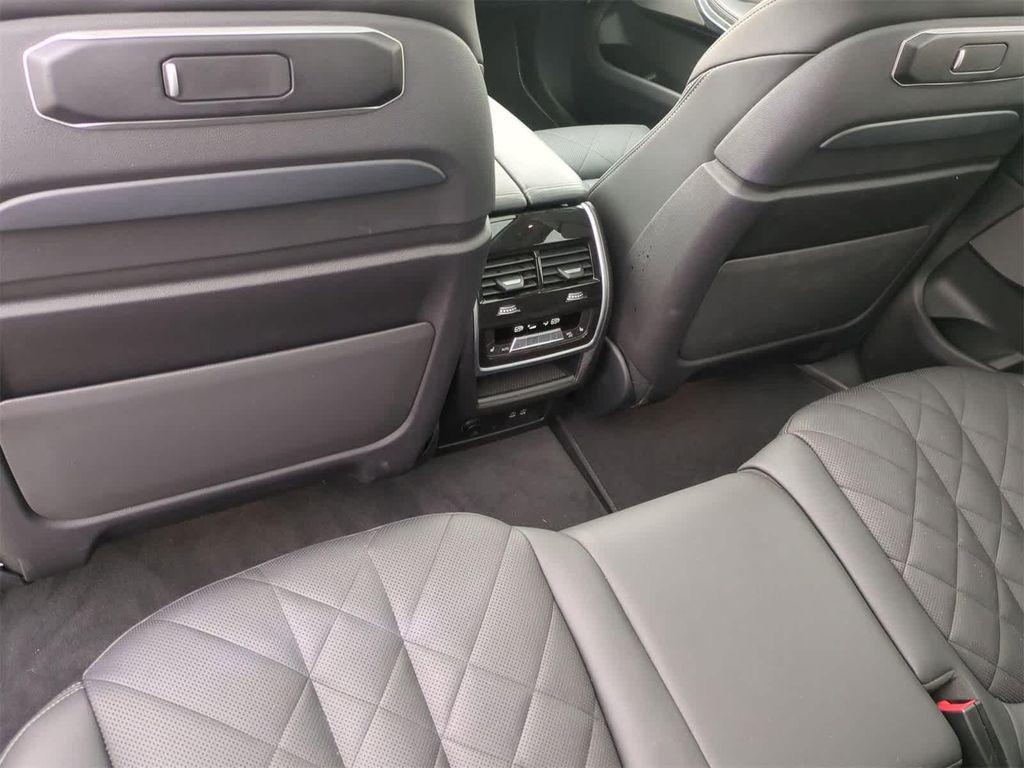 used 2024 BMW X7 car, priced at $59,300