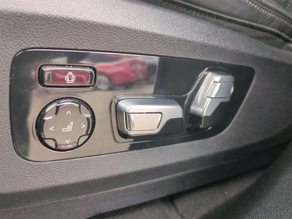 used 2024 BMW X7 car, priced at $59,300