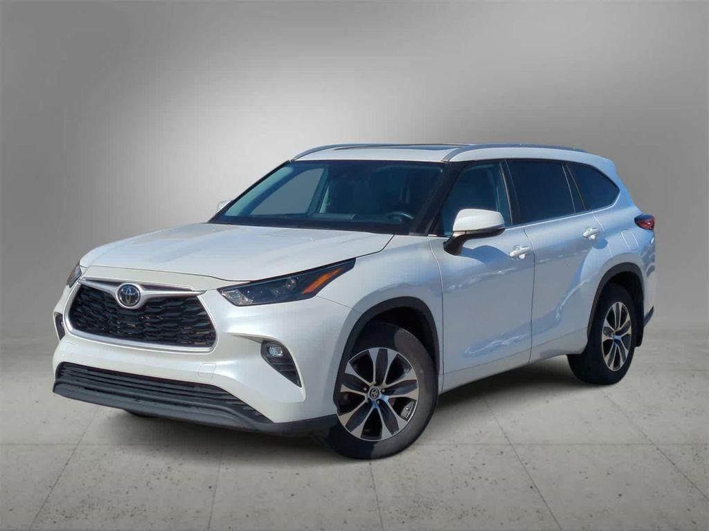 used 2023 Toyota Highlander car, priced at $36,797