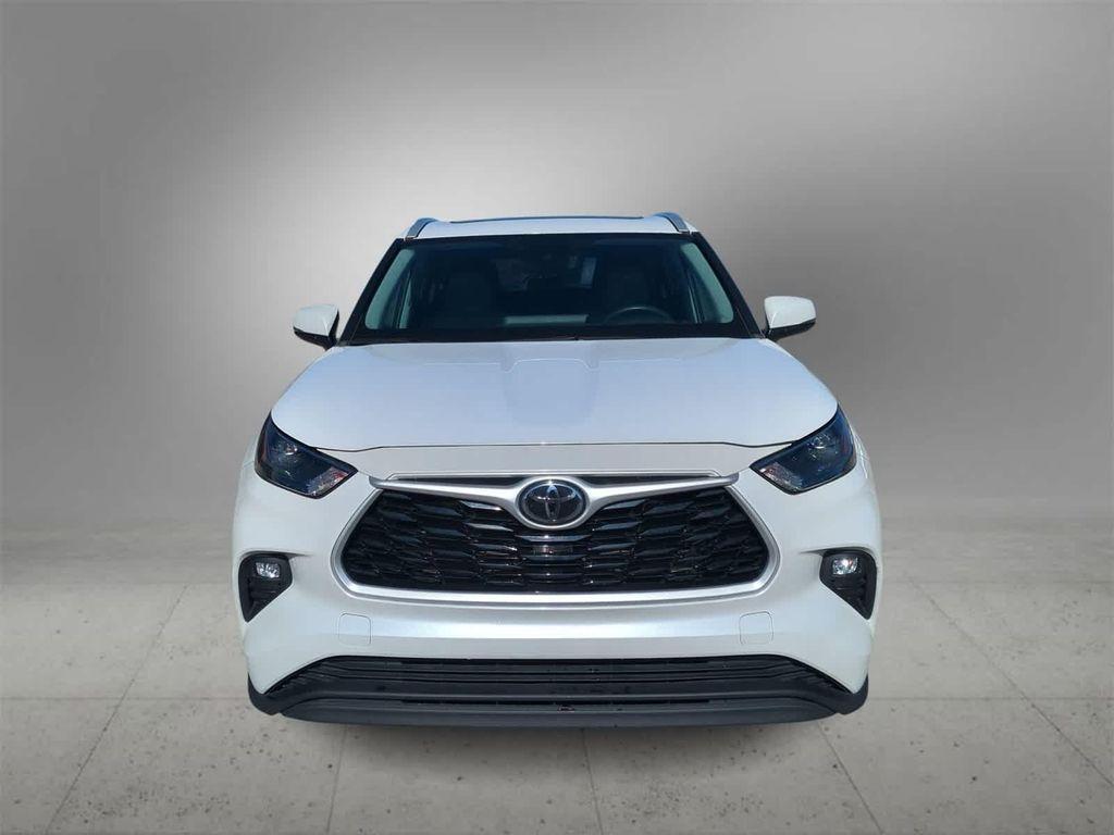 used 2023 Toyota Highlander car, priced at $36,797