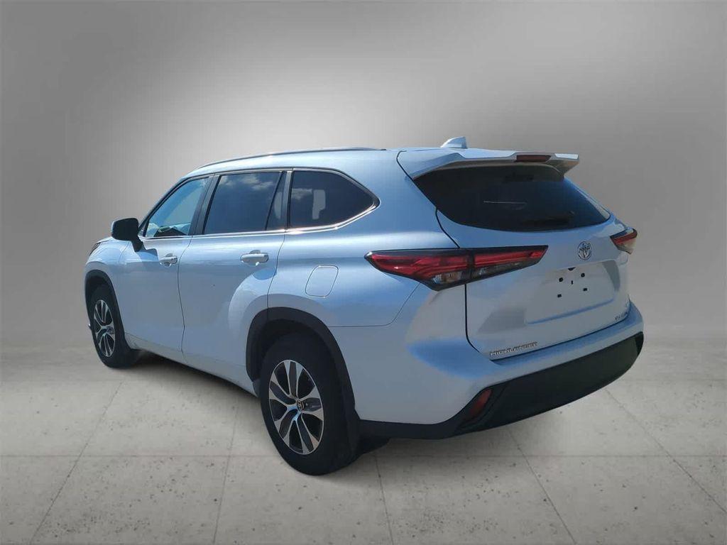 used 2023 Toyota Highlander car, priced at $36,797