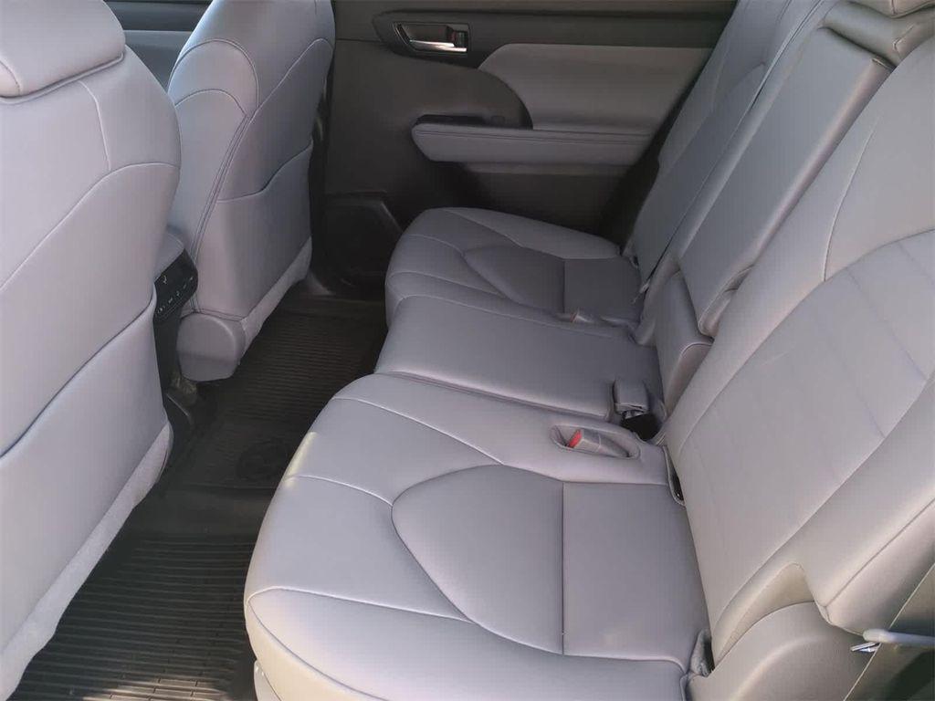 used 2023 Toyota Highlander car, priced at $36,797