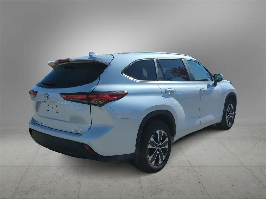 used 2023 Toyota Highlander car, priced at $36,797