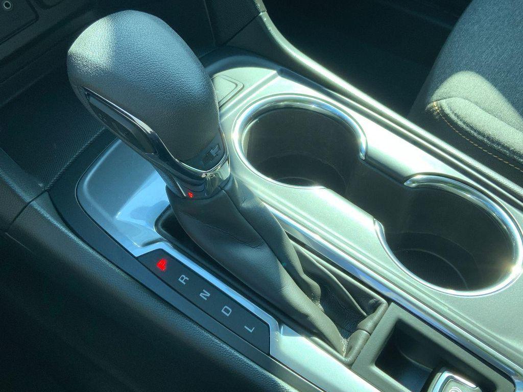 used 2023 Chevrolet Equinox car, priced at $21,593