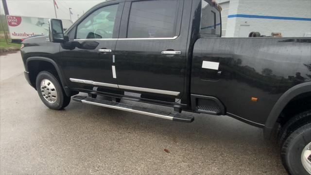 new 2025 Chevrolet Silverado 3500 car, priced at $92,920