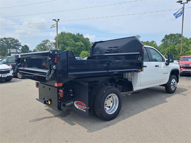 new 2025 Chevrolet Silverado 3500 car, priced at $57,648