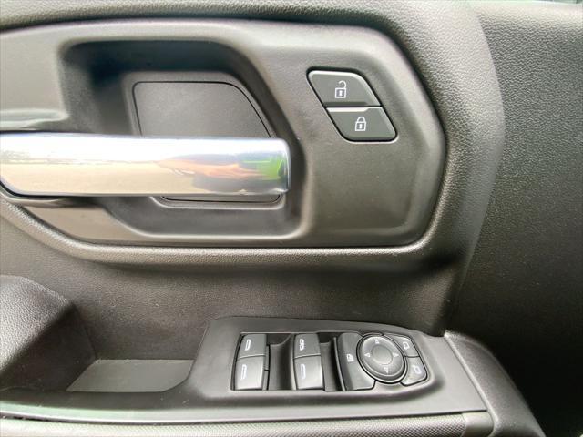 used 2022 Chevrolet Silverado 1500 car, priced at $33,820