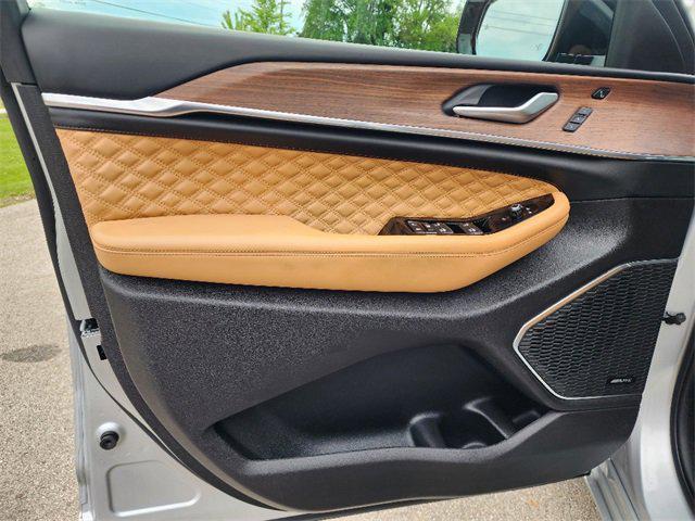 used 2022 Jeep Grand Cherokee car, priced at $41,493