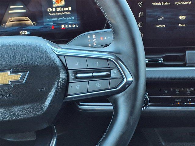used 2025 Chevrolet Equinox car, priced at $29,995
