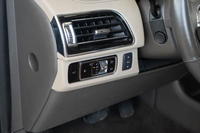 used 2023 Lincoln Navigator car, priced at $70,964