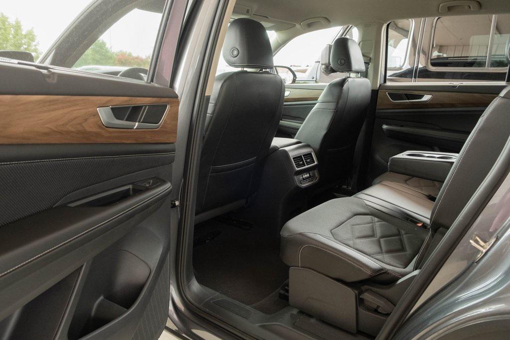 used 2024 Volkswagen Atlas car, priced at $30,824