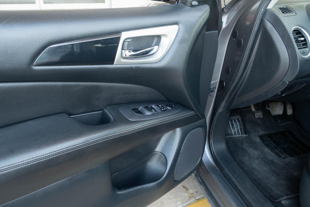 used 2020 Nissan Pathfinder car, priced at $14,314