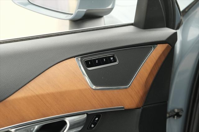 used 2022 Volvo XC90 car, priced at $38,223