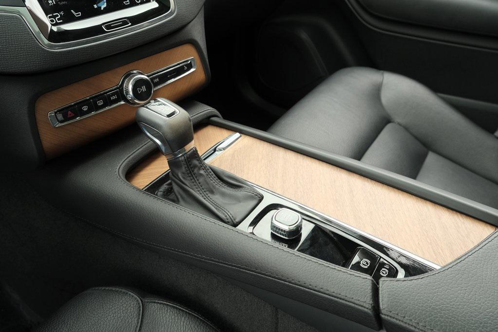used 2022 Volvo XC90 car, priced at $35,899