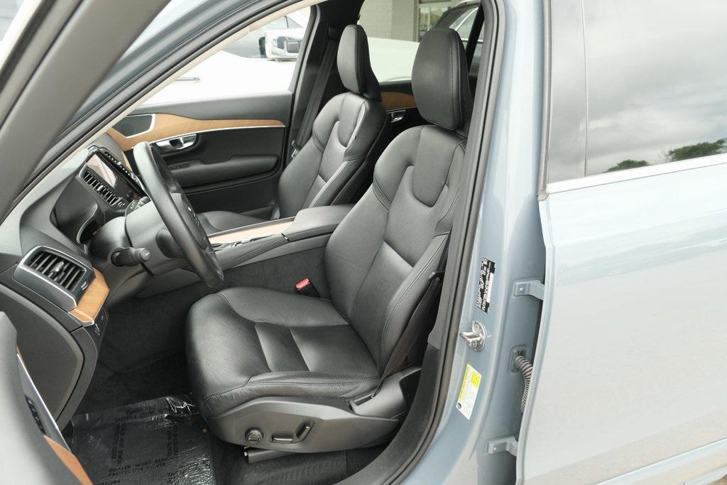 used 2022 Volvo XC90 car, priced at $35,899