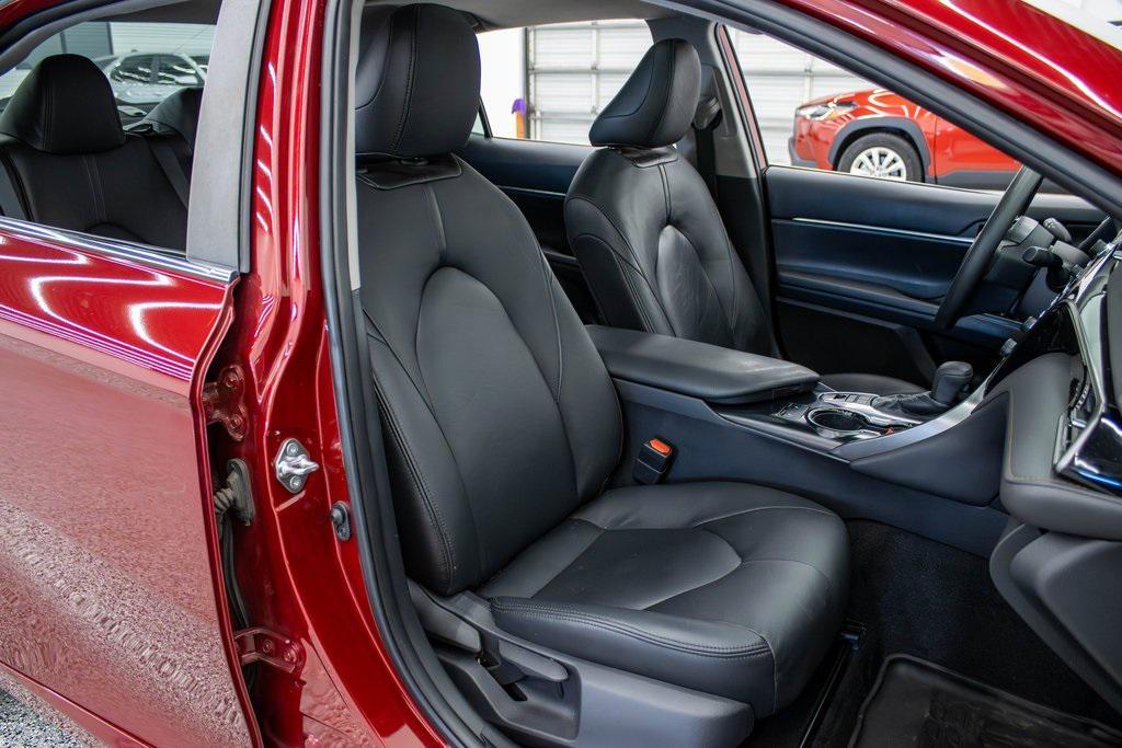 used 2019 Toyota Camry Hybrid car, priced at $22,774