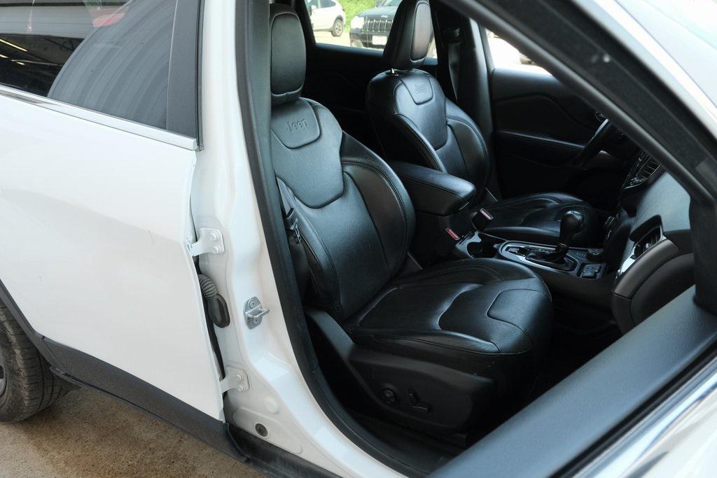 used 2019 Jeep Cherokee car, priced at $14,999