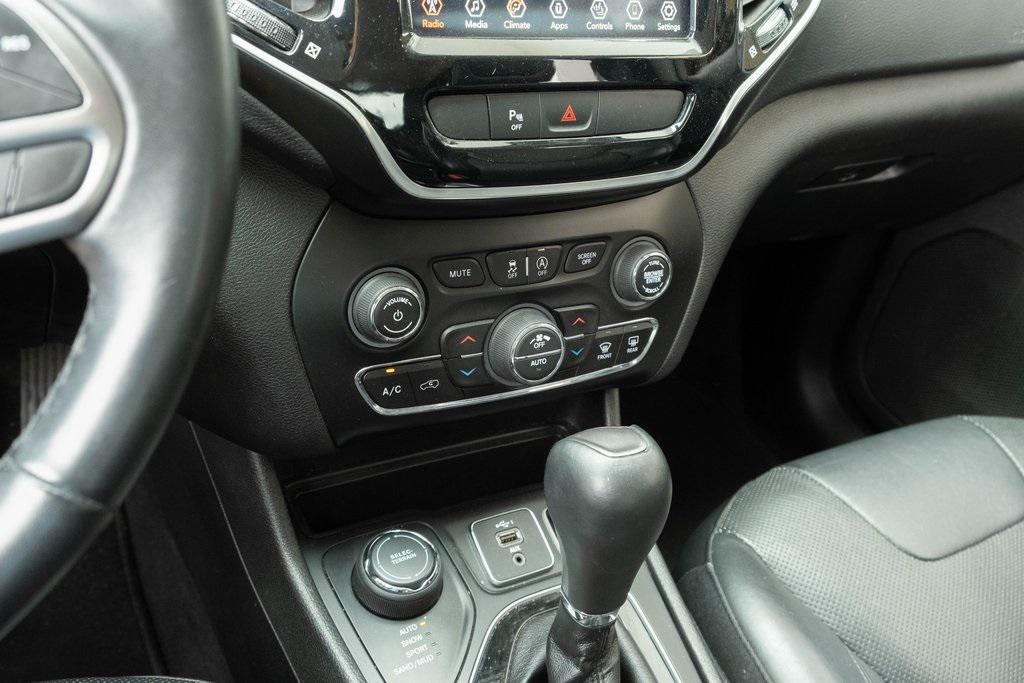 used 2019 Jeep Cherokee car, priced at $14,999