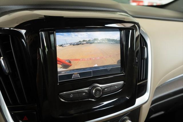 used 2022 Chevrolet Traverse car, priced at $19,406