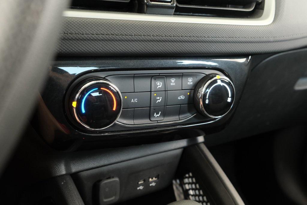 used 2025 Chevrolet TrailBlazer car, priced at $23,279