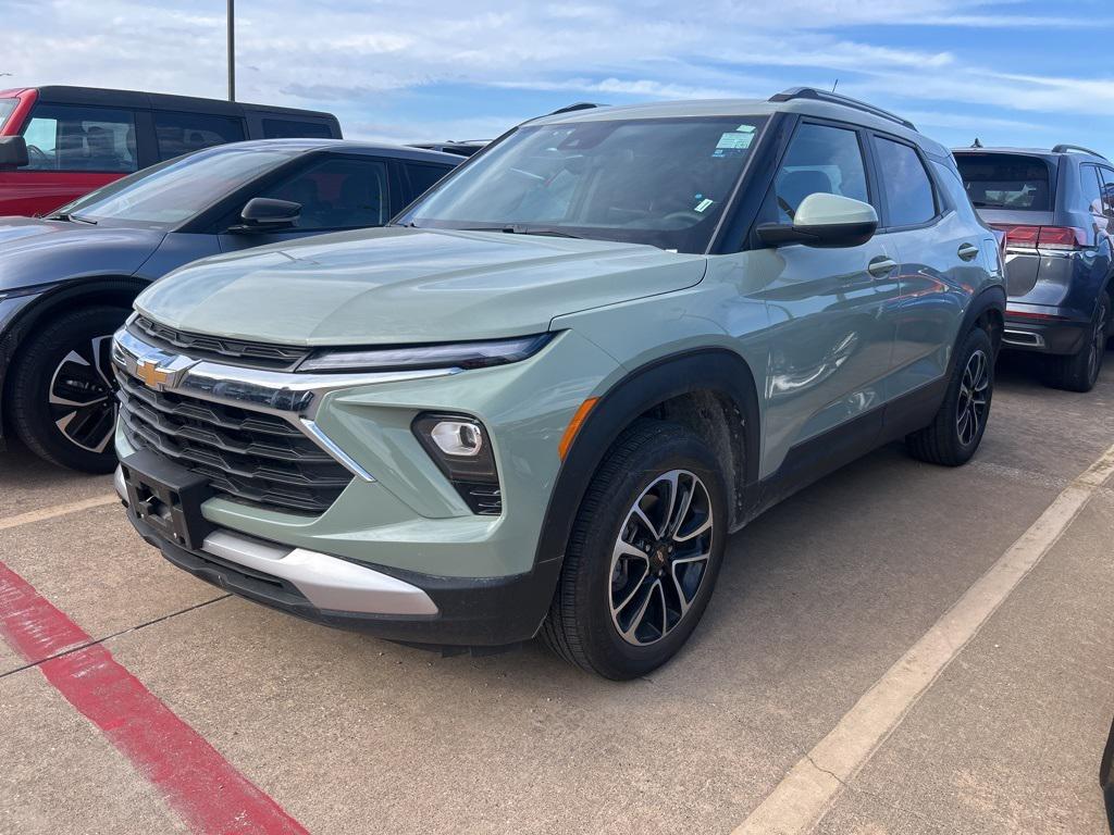 used 2025 Chevrolet TrailBlazer car, priced at $25,636