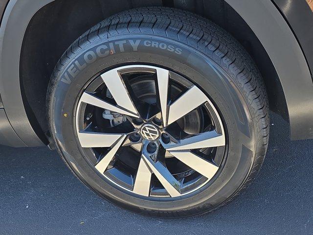 used 2021 Volkswagen Atlas Cross Sport car, priced at $20,597