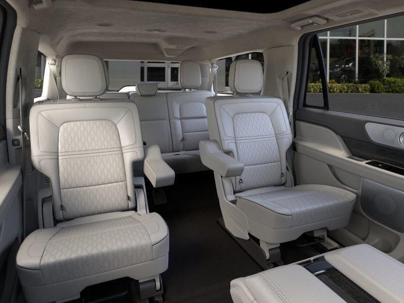 new 2024 Lincoln Navigator car, priced at $121,015