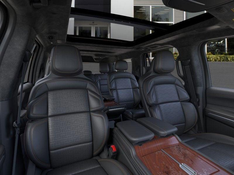 new 2025 Lincoln Navigator car, priced at $123,190
