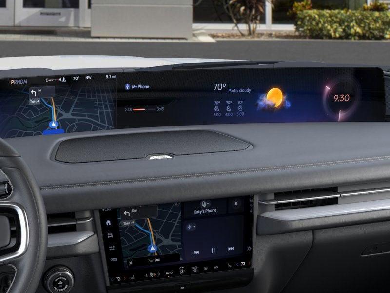 new 2025 Lincoln Navigator car, priced at $104,542