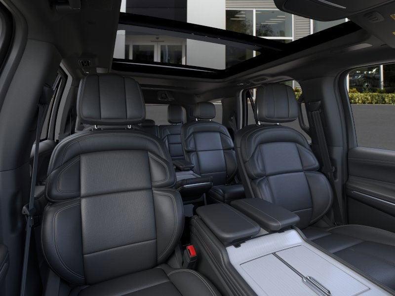 new 2025 Lincoln Navigator car, priced at $104,542
