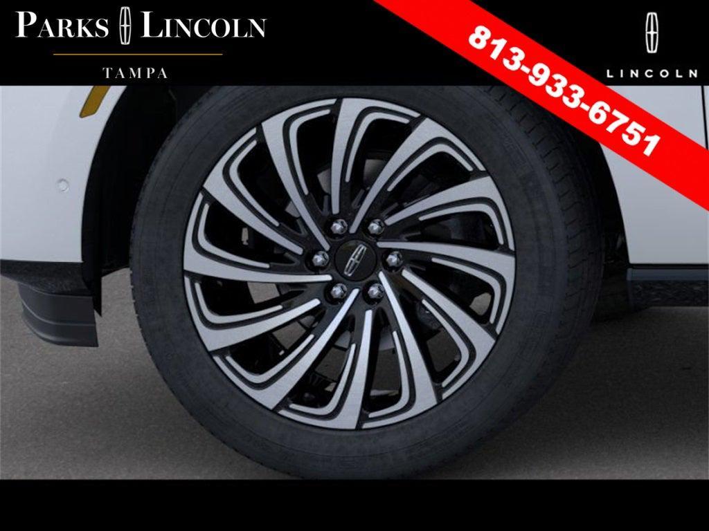 new 2025 Lincoln Navigator car, priced at $122,940