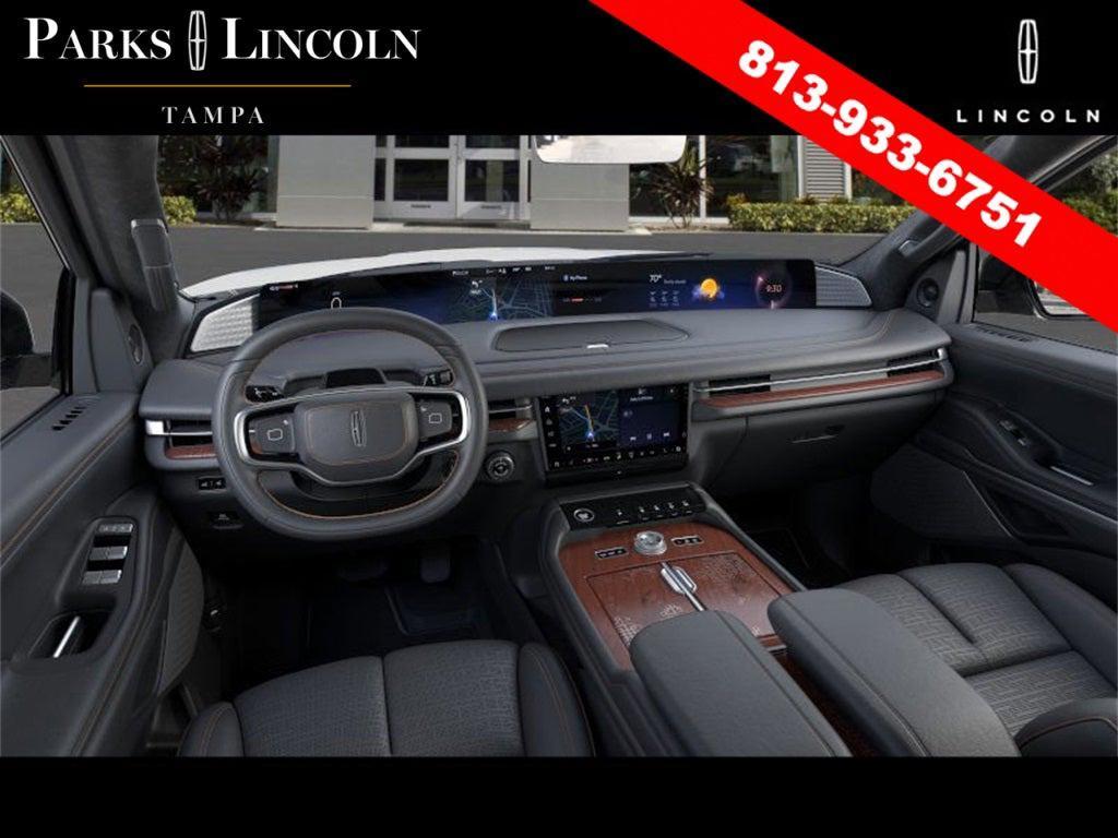 new 2025 Lincoln Navigator car, priced at $122,940
