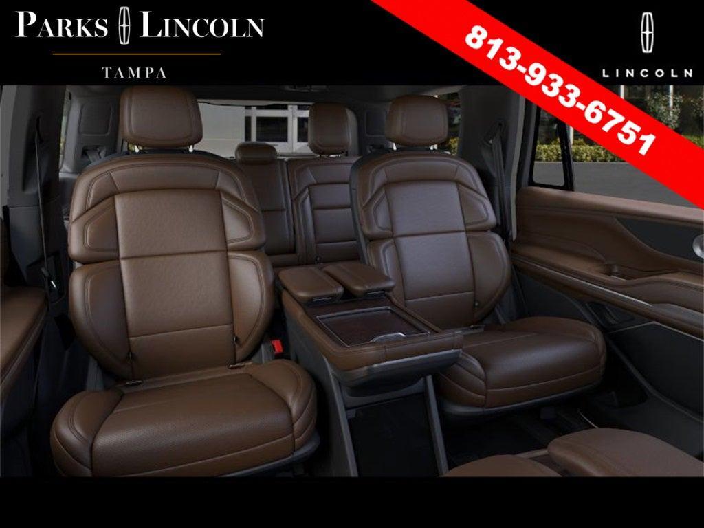 new 2025 Lincoln Navigator car, priced at $102,182