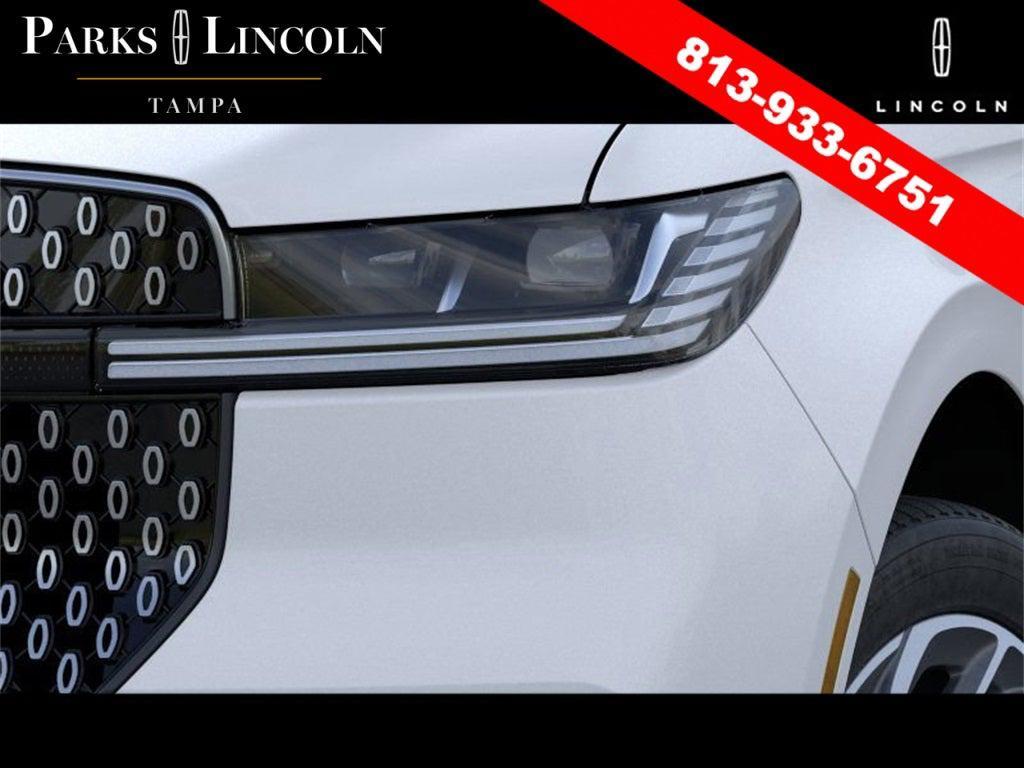 new 2025 Lincoln Navigator car, priced at $102,182