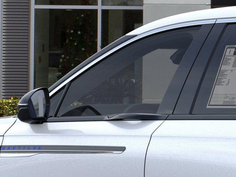 new 2025 Lincoln Nautilus car, priced at $61,747