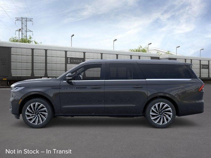 new 2025 Lincoln Navigator car, priced at $123,340