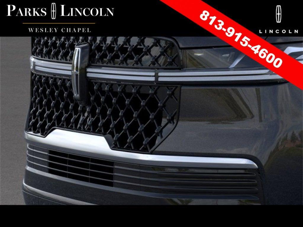 new 2025 Lincoln Navigator car, priced at $103,978