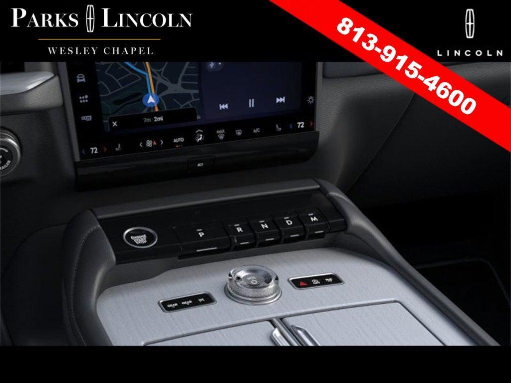 new 2025 Lincoln Navigator car, priced at $103,978