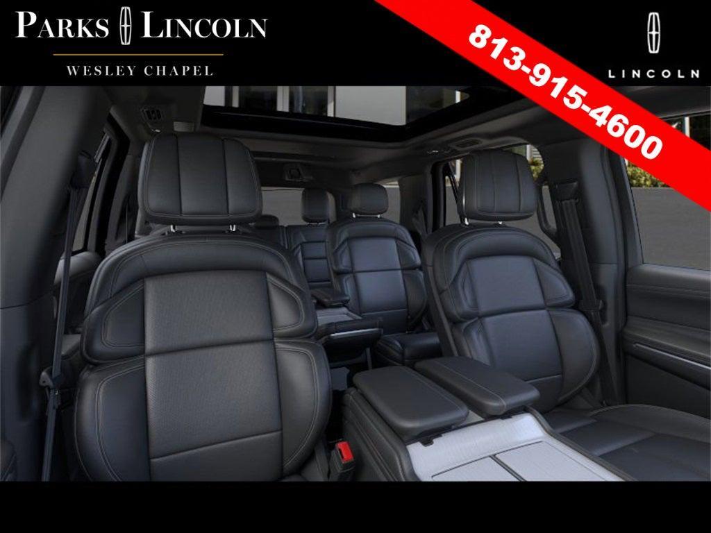 new 2025 Lincoln Navigator car, priced at $103,978