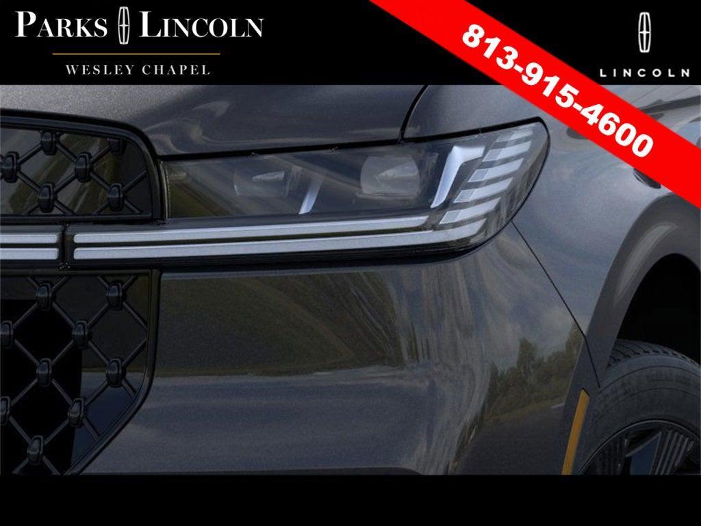 new 2025 Lincoln Navigator car, priced at $103,978