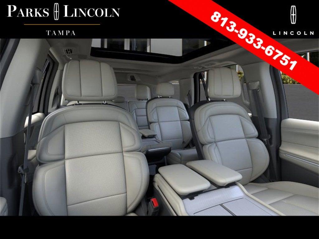 new 2025 Lincoln Navigator car, priced at $102,182